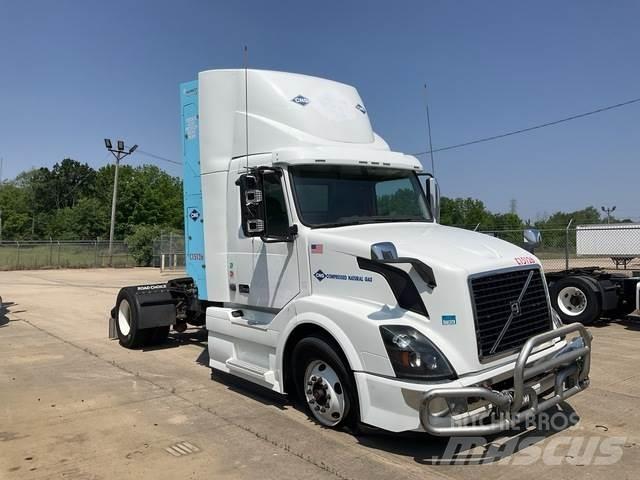 Volvo VNL Tractor Units