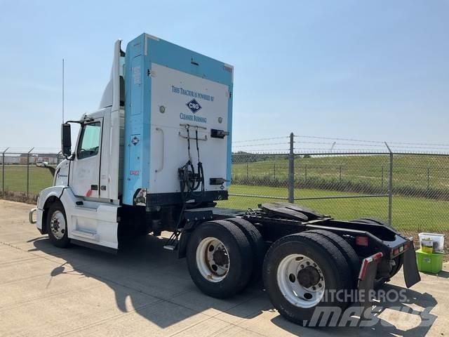 Volvo VNL Tractor Units