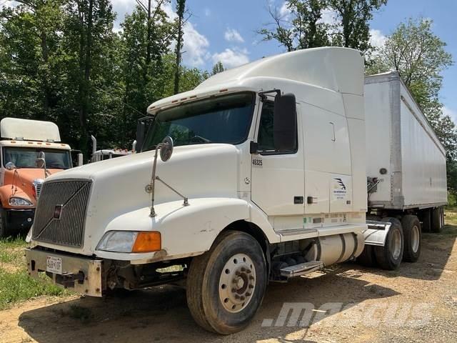 Volvo VNL Tractor Units