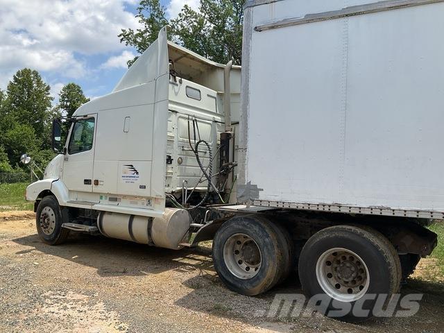 Volvo VNL Tractor Units