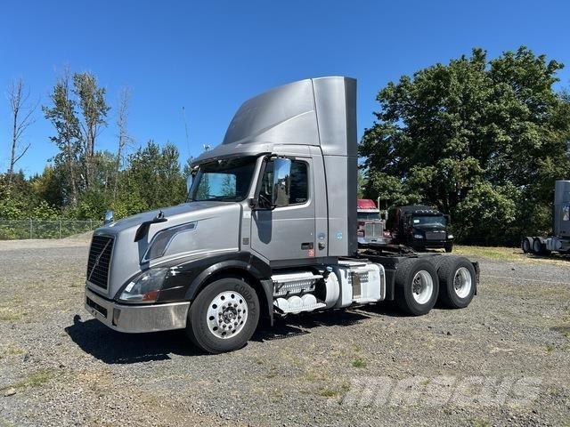 Volvo VNL Tractor Units