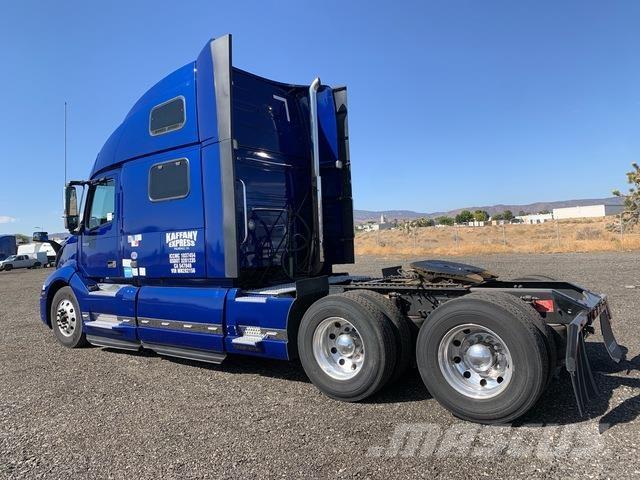 Volvo VNL Tractor Units