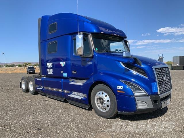 Volvo VNL Tractor Units