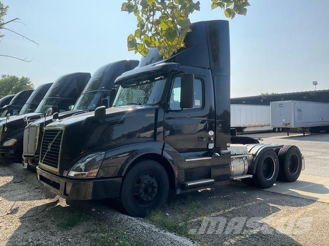 Volvo VNL Tractor Units