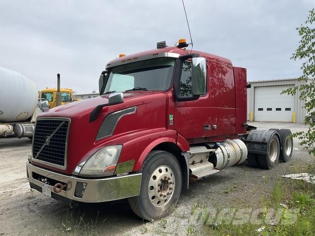 Volvo VNL Tractor Units