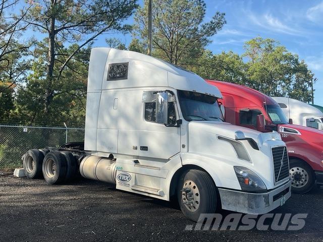 Volvo VNL Tractor Units