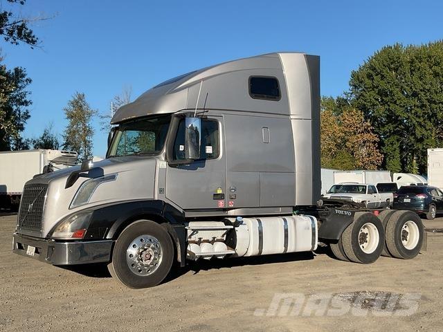 Volvo VNL Tractor Units