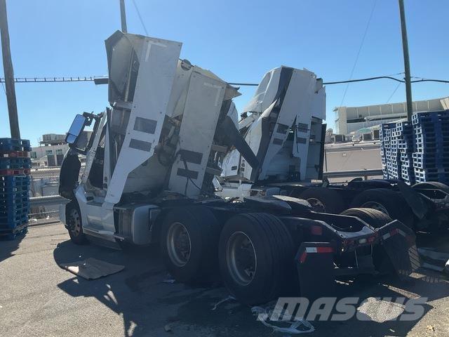 Volvo VNL Tractor Units