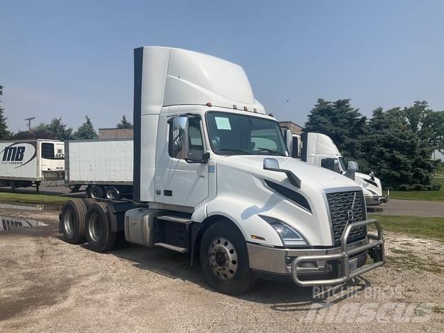 Volvo VNL 300 Tractor Units