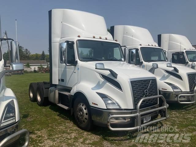 Volvo VNL 300 Tractor Units