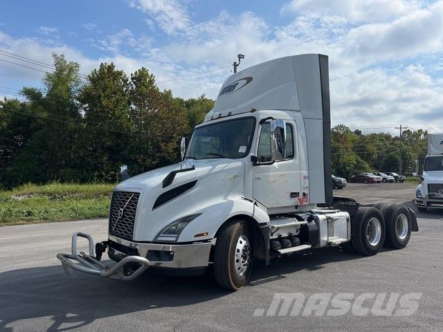 Volvo VNL 300 Tractor Units
