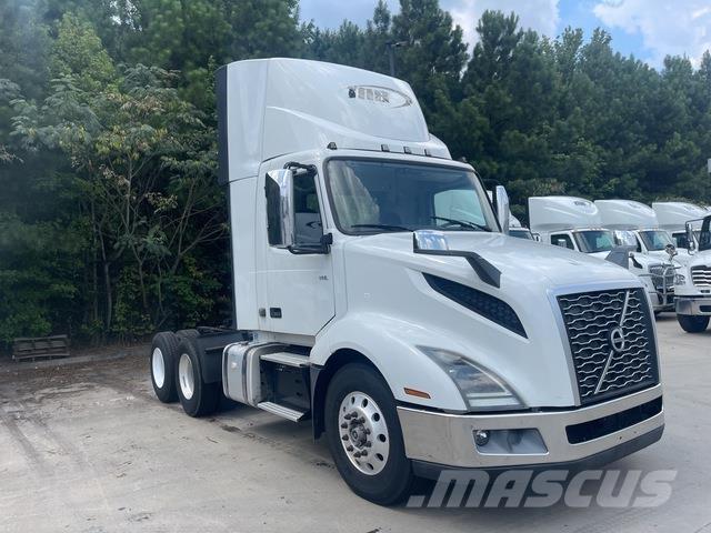 Volvo VNL300 Tractor Units