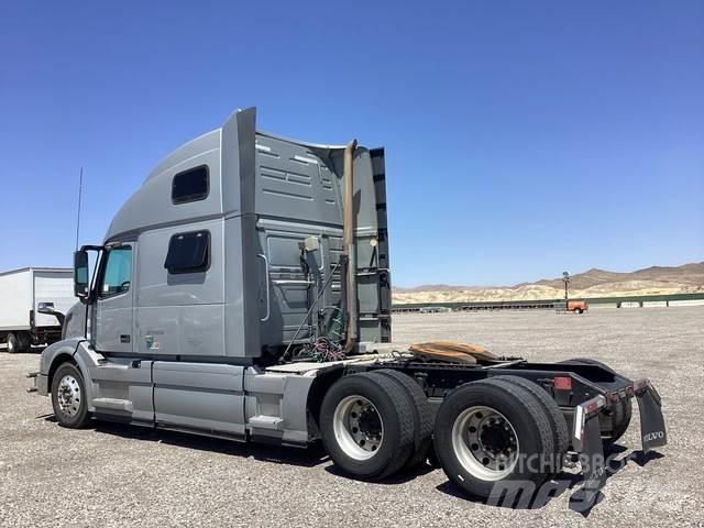 Volvo VNL64780 Tractor Units