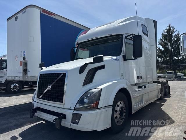 Volvo VNL64T Tractor Units