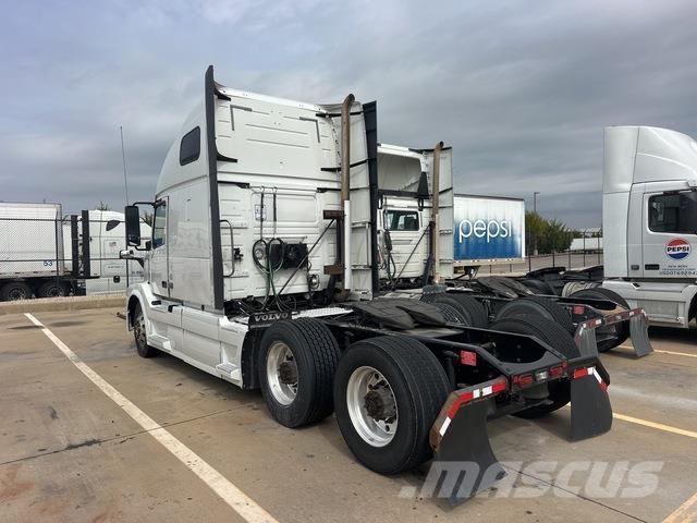 Volvo VNL64T Tractor Units