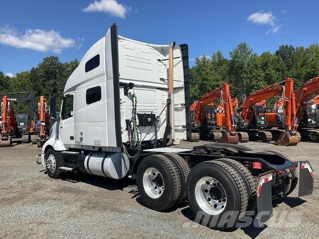 Volvo VNL760 Tractor Units