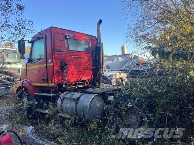 Volvo VNM200 Tractor Units
