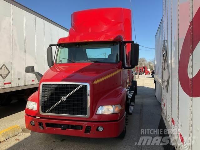 Volvo VNM42T Tractor Units