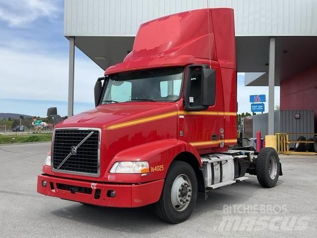 Volvo VNM42T Tractor Units
