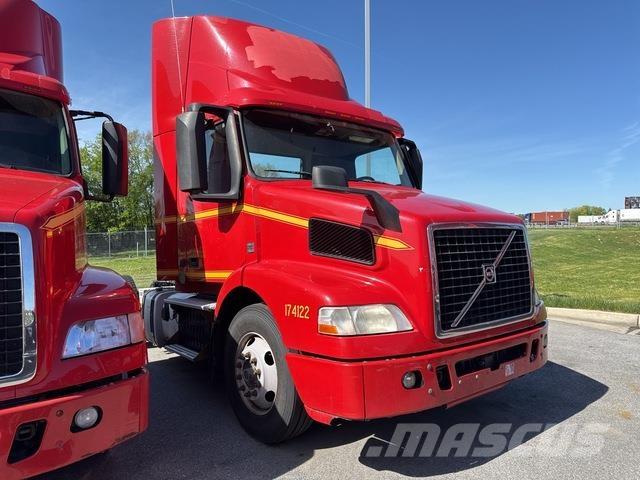 Volvo VNM42T Tractor Units