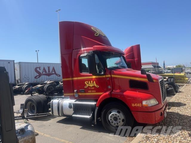 Volvo VNM42T Tractor Units