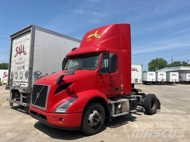 Volvo VNM42T Tractor Units