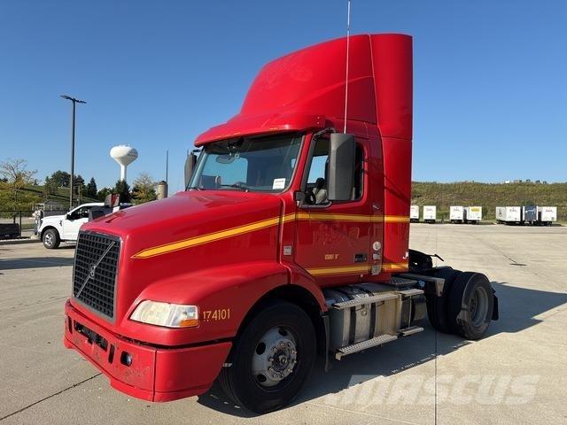 Volvo VNM42T Tractor Units
