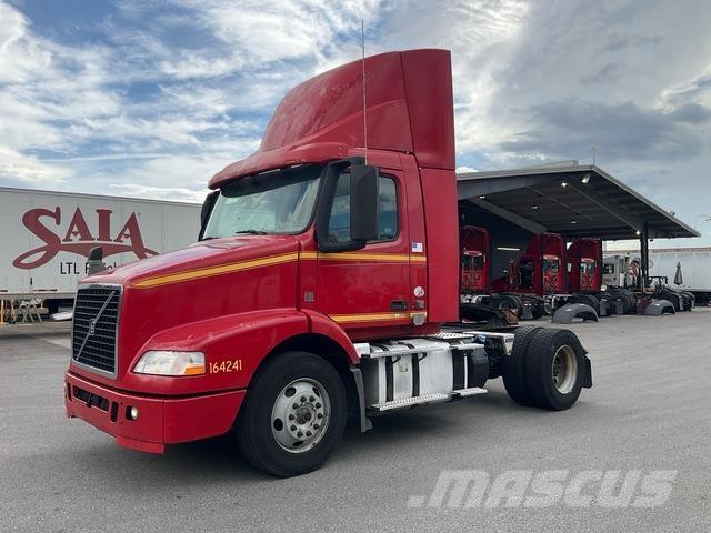 Volvo VNM42T Tractor Units