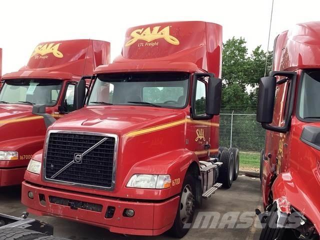 Volvo VNM64T Tractor Units