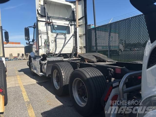 Volvo VNR Tractor Units