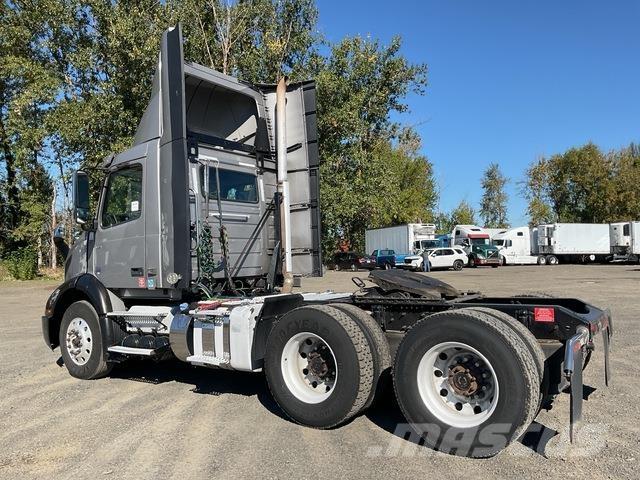 Volvo VNR 300 Tractor Units
