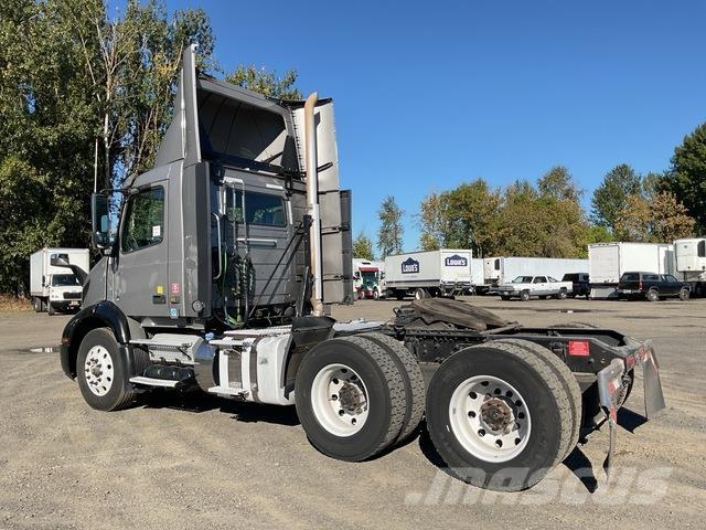 Volvo VNR 300 Tractor Units