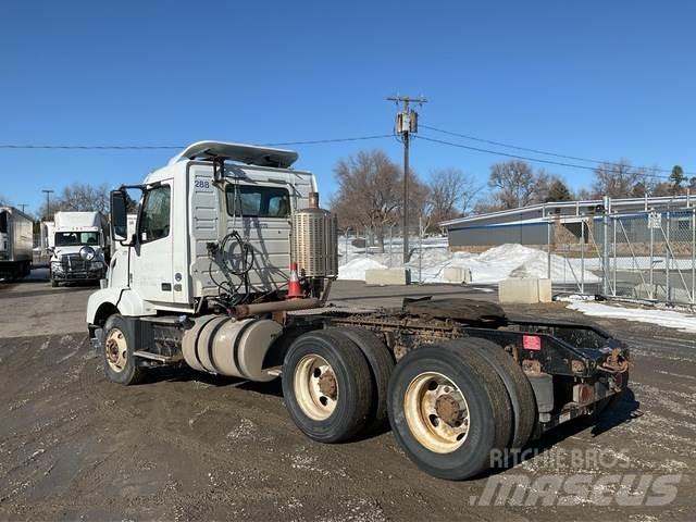Volvo VNR64T Tractor Units