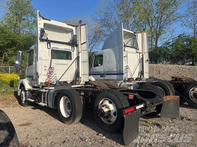 Volvo VNR64T Tractor Units