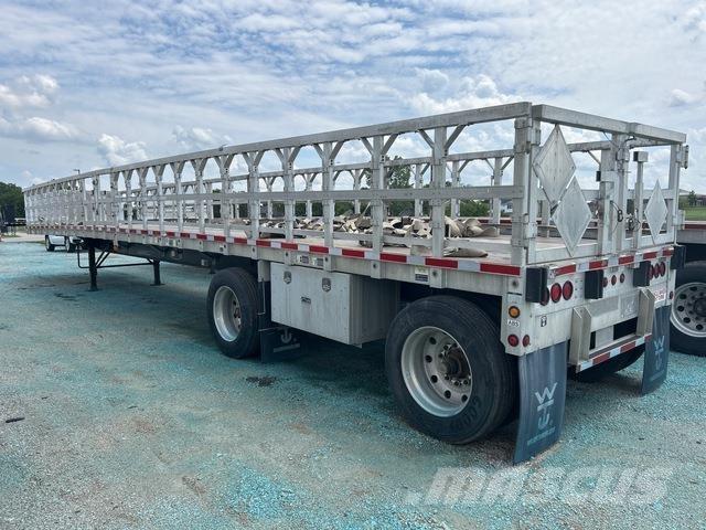 Wilson CF-900 Flatbed/Dropside trailers