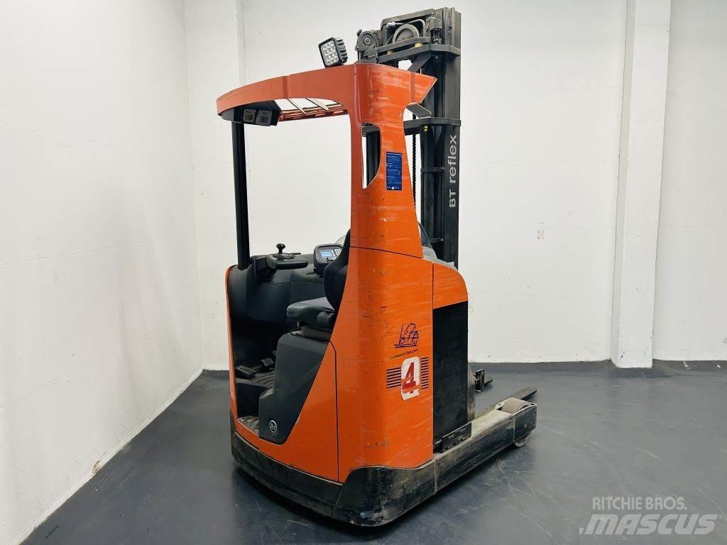BT RRE140 Reach trucks