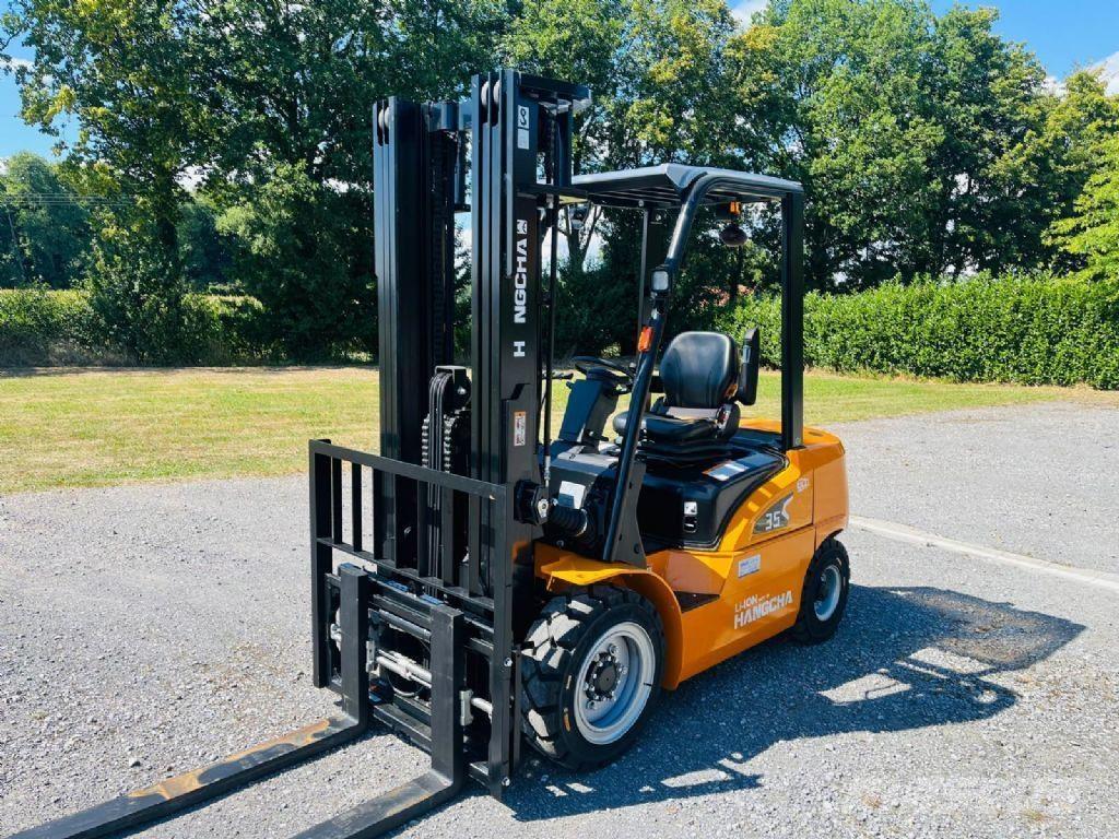 Hangcha CPD35-XE Electric forklift trucks