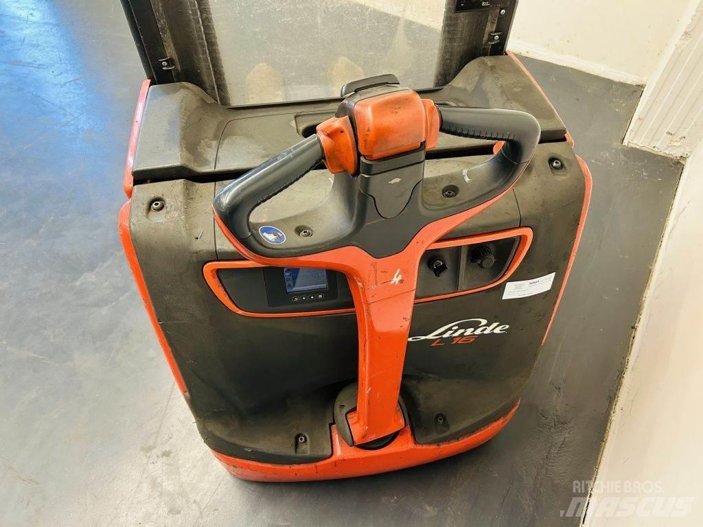 Linde L16 Pedestrian stacker