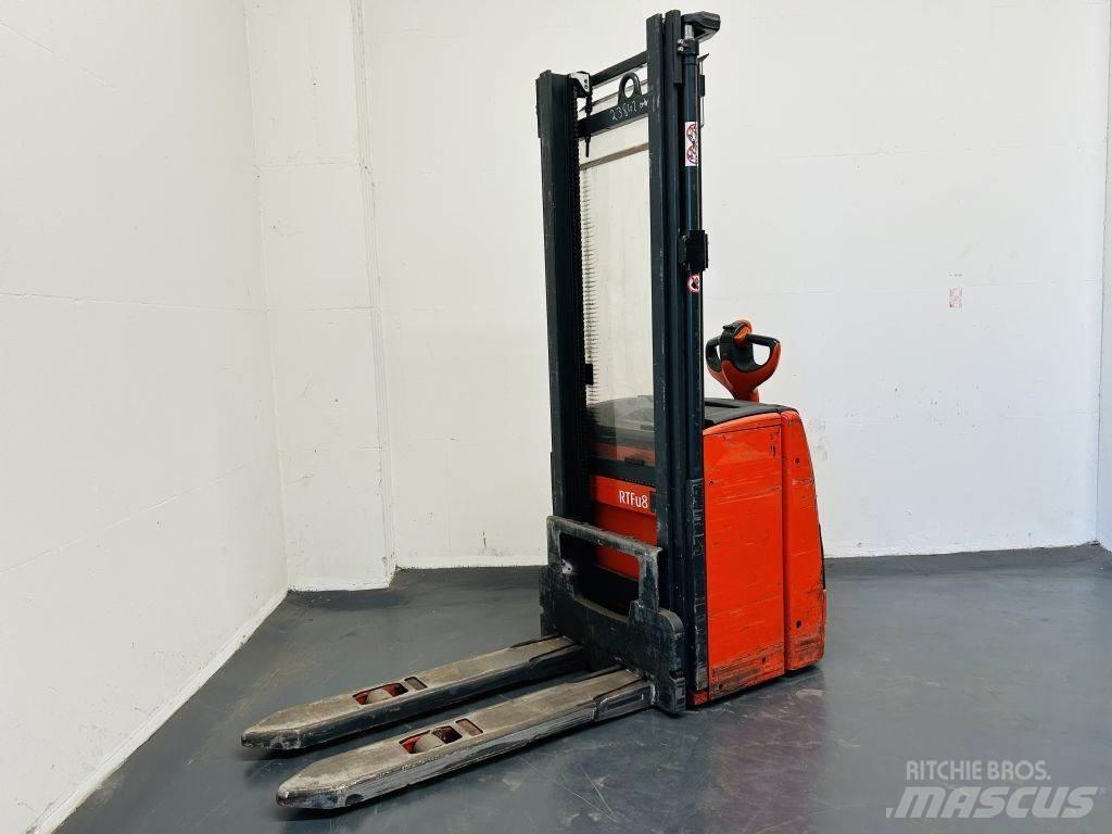 Linde L16 Pedestrian stacker