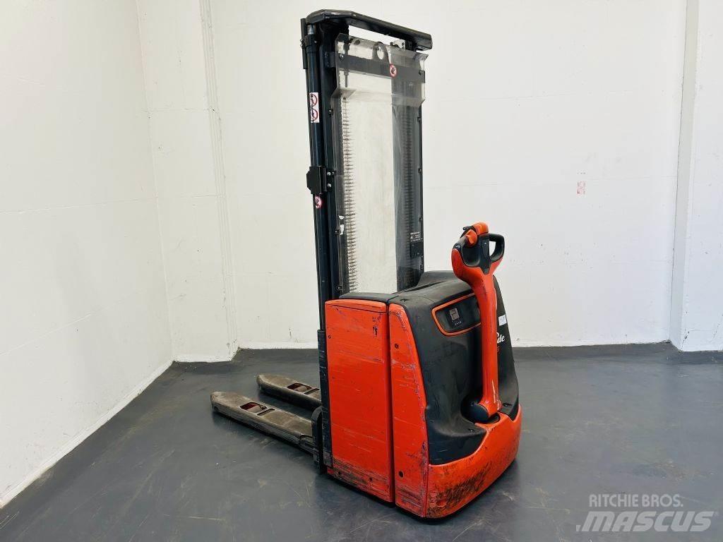 Linde L16 Pedestrian stacker