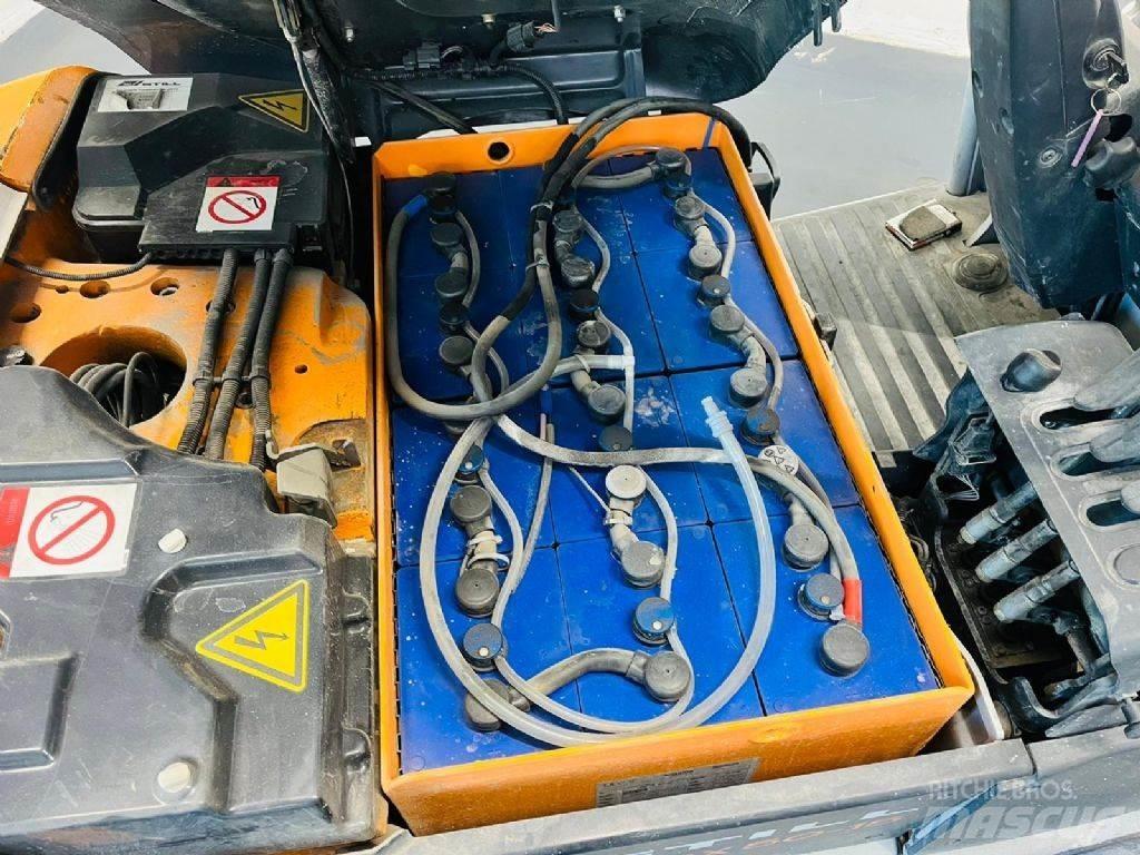 Still RX50-15 Electric forklift trucks