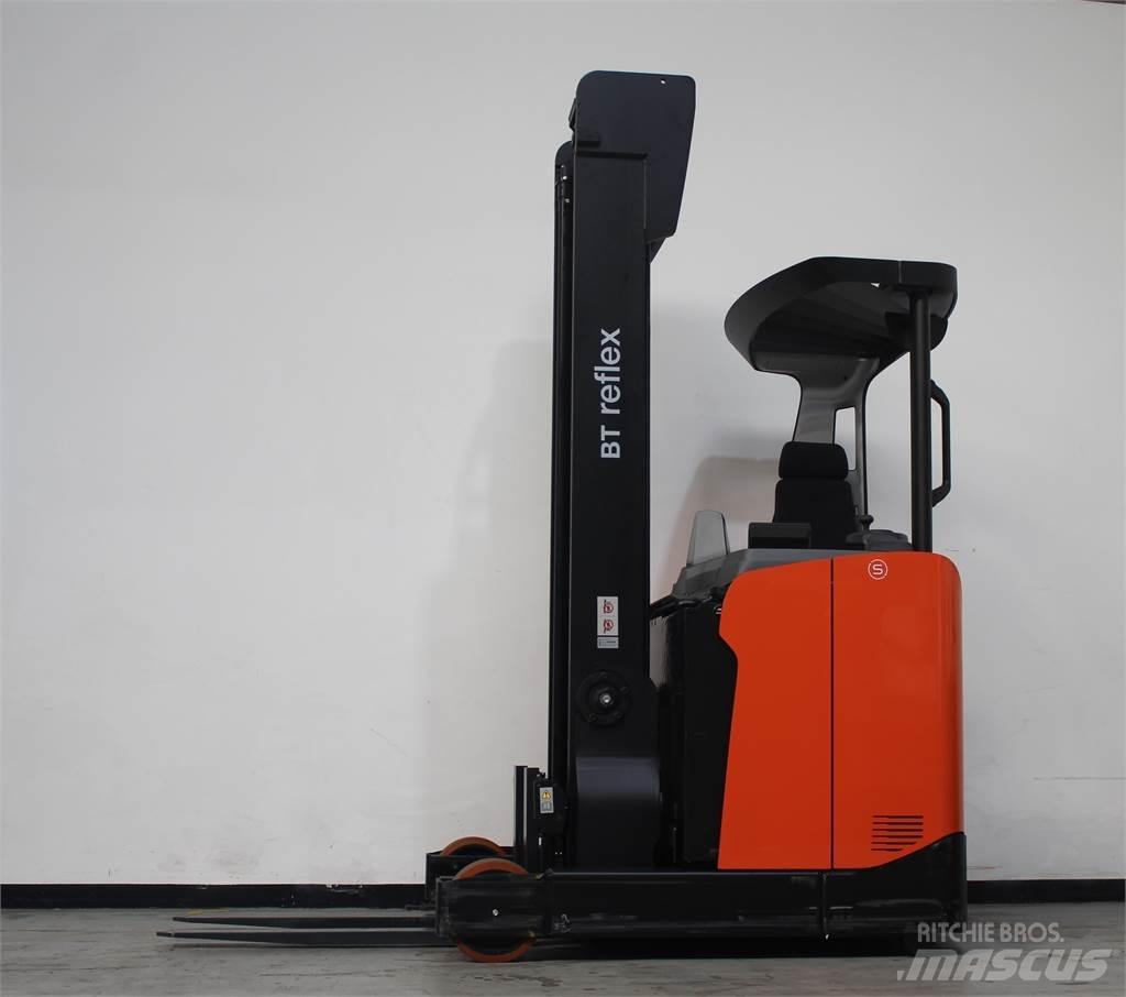 Toyota RRE140HE Reach trucks