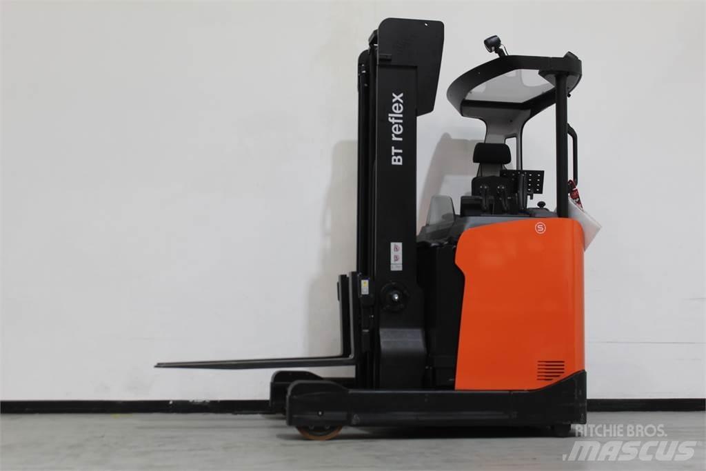 Toyota RRE160H Reach trucks