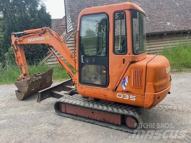 Daewoo SL35 Midi excavators  7t - 12t