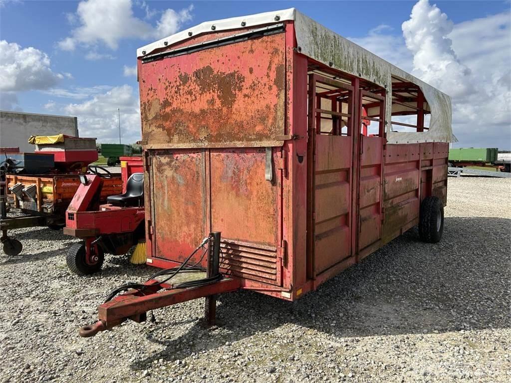  6 MTR Animal transport trailers