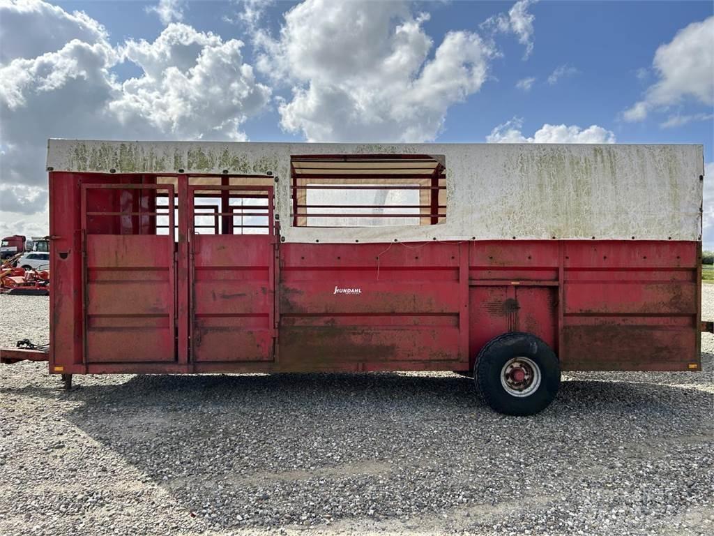  6 MTR Animal transport trailers