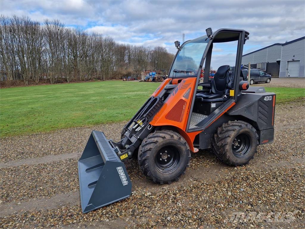 Cast 40 XD Mini loaders