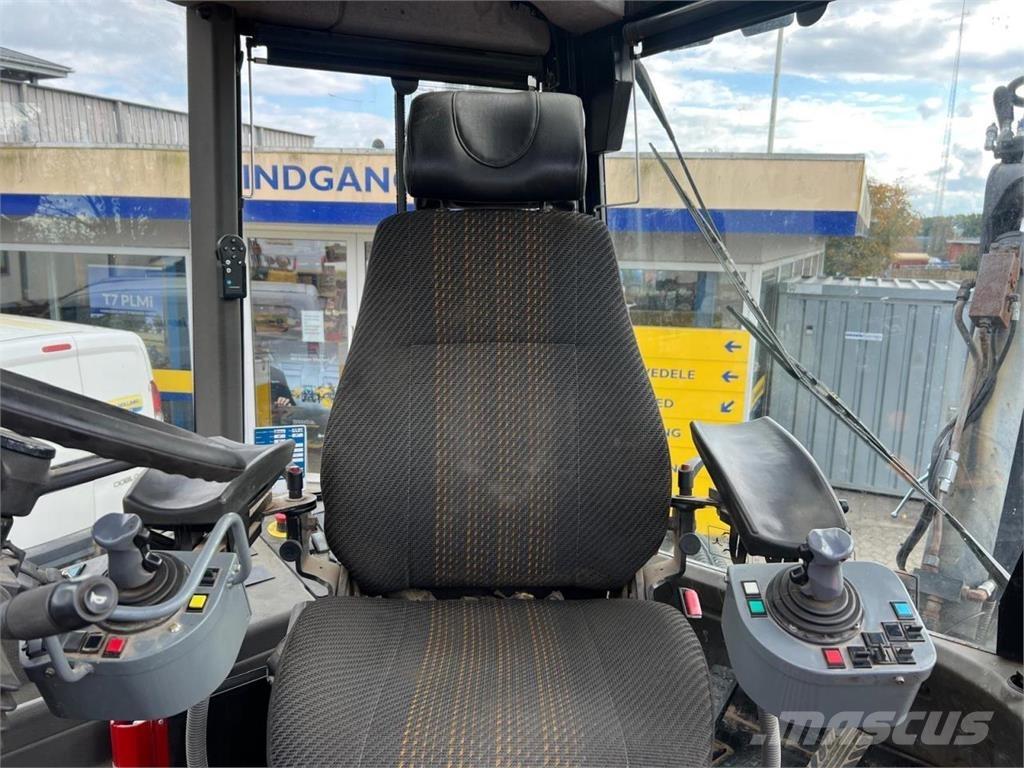 Huddig 1260 Backhoe loaders