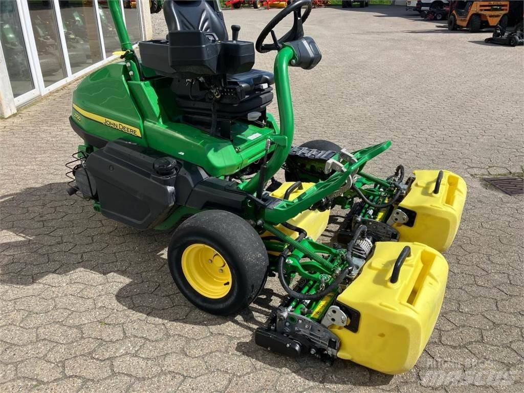 John Deere 2700 Fairway mowers