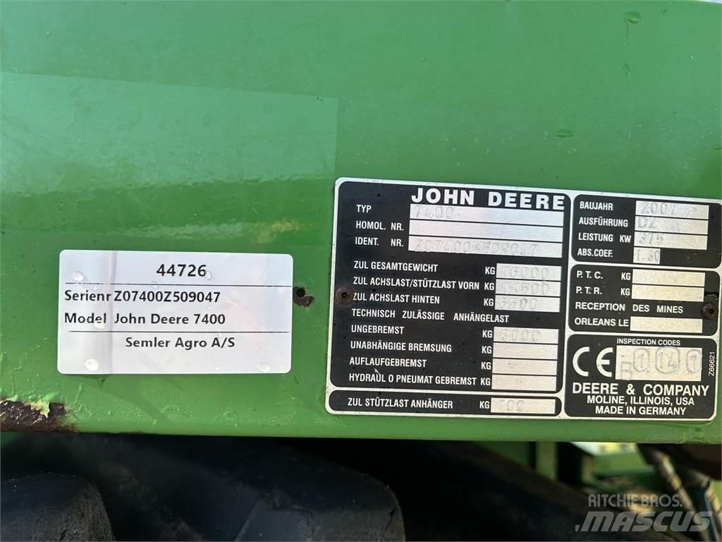 John Deere 7400 Forage harvesters